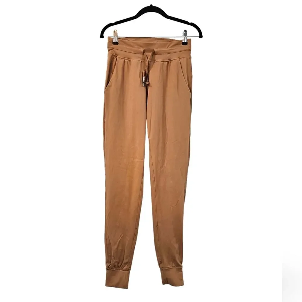 Zyia Ascend Joggers Size M